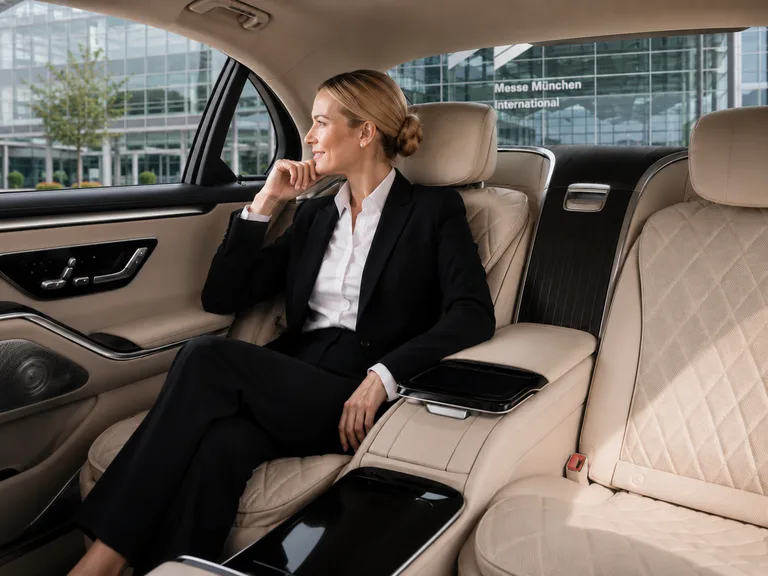 Messe- und Eventservice in Frankfurt mit Chauffeur und Premium-Fahrzeug